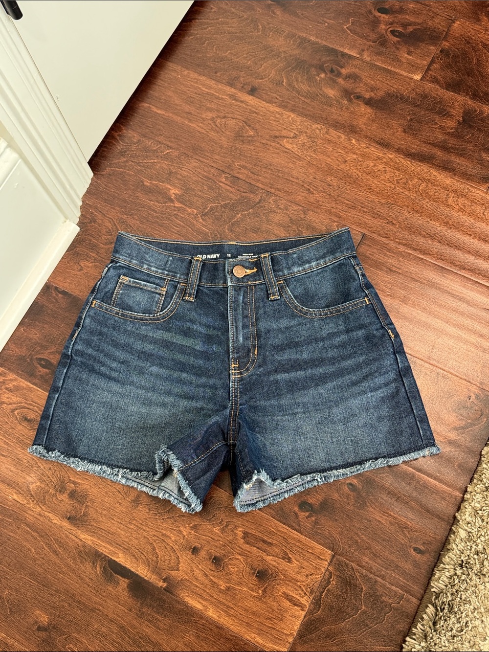 Old Navy Girl’s Jean Shorts Dark Wash Denim Frayed Hem adjustable waist Size 12